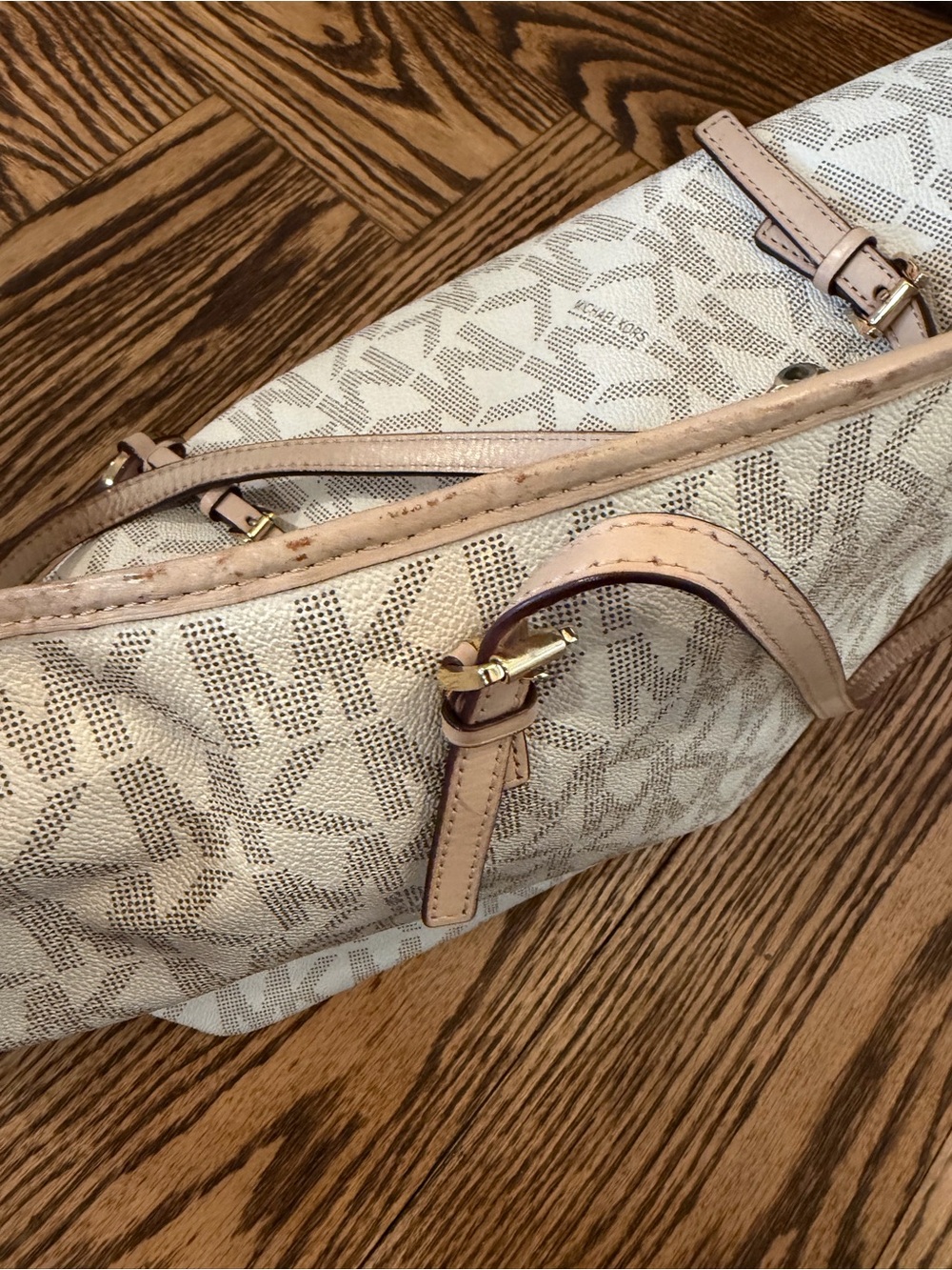 Michael Kors Vanilla Jet Set Travel Signature MK Tote Bag - Picture 4 of 15